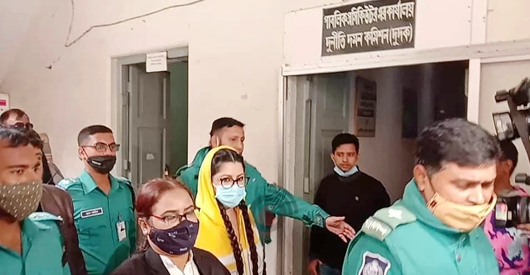 মাদক মামলায় হাজিরা দিলেন পরীমনি