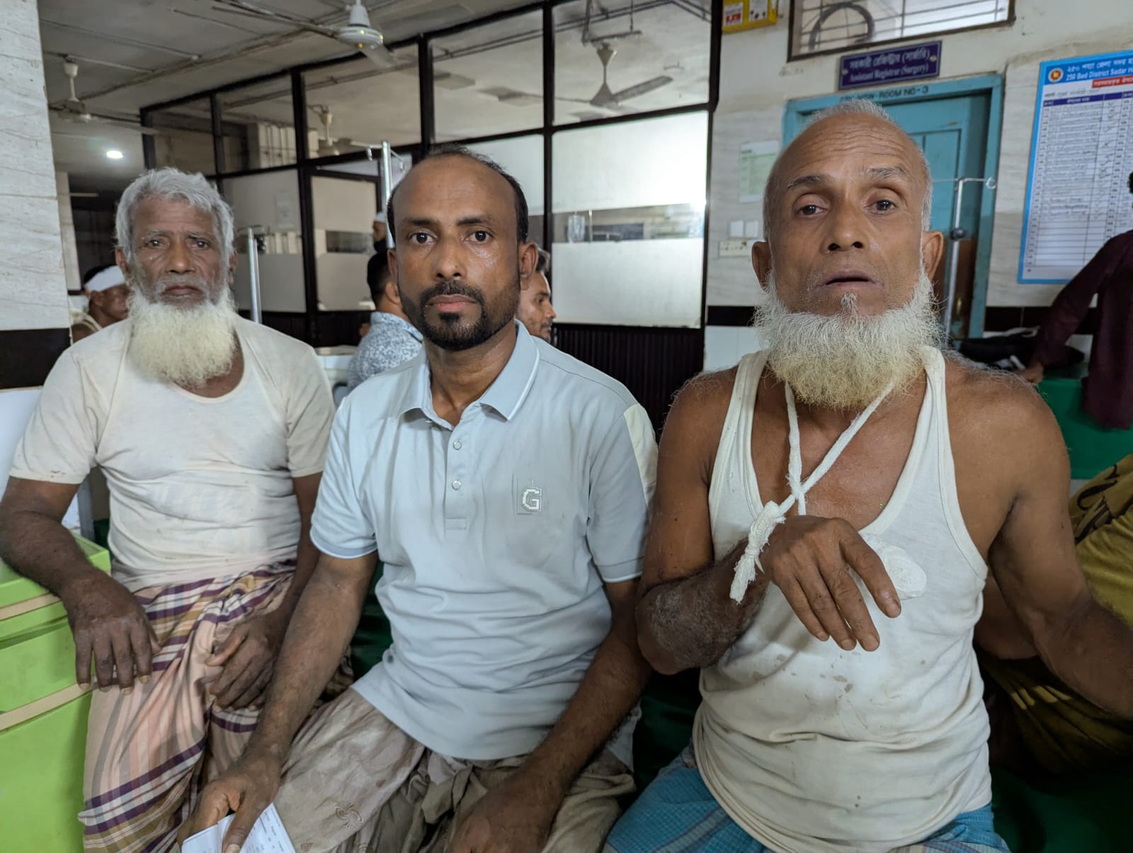 টেকনাফে জমি দখলকে কেন্দ্র করে সংঘবদ্ধ হামলার অভিযোগ, গুরুতর আহত ৩