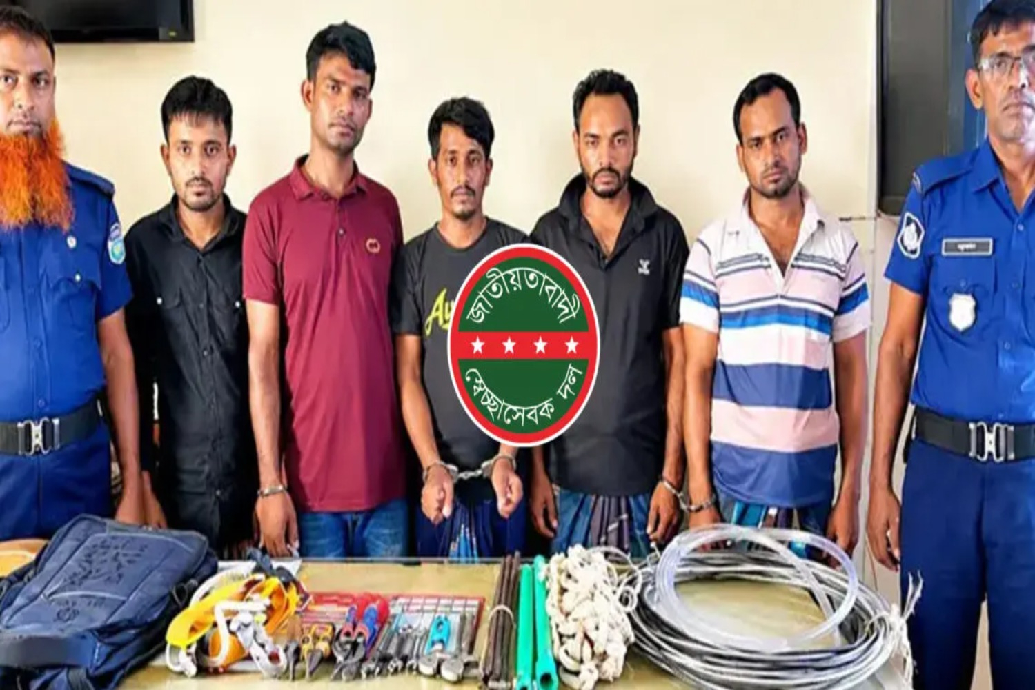 জামালপুরে দুই মাসে ২৬ ট্রান্সফরমার চুরি, স্বেচ্ছাসেবকদল নেতাসহ গ্রেফতার ৫